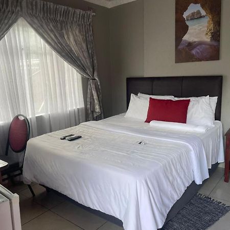 Dreamwood Guest House Mbombela Ngoại thất bức ảnh